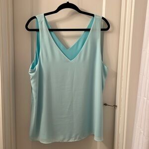 Lily Pulitzer XL reversible Florin top. Lightweight. Good condition. Aqua